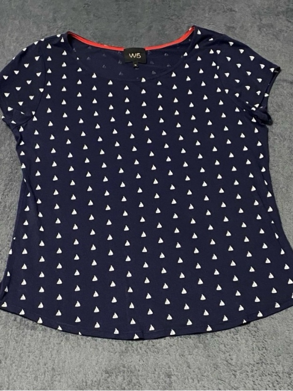 W5 Shirt Top Womens M Navy Blue White Sailboat Novelty Print Short Sleeve Blouse